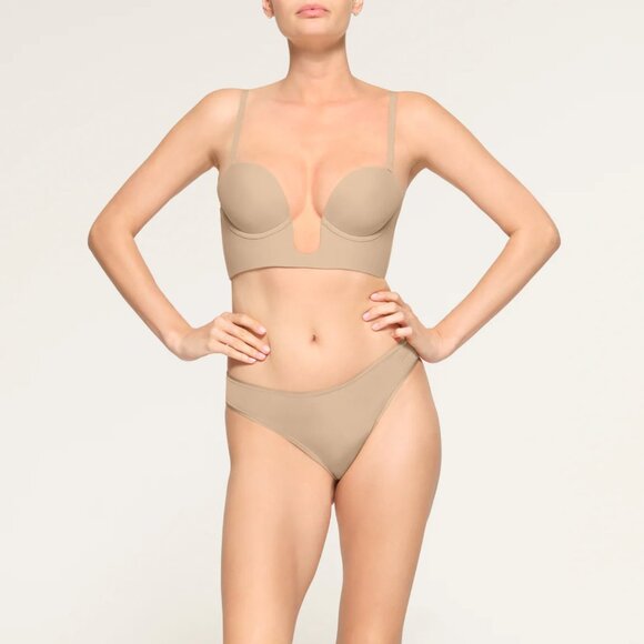 SKIMS Deep Plunge Shapewear Bra in Clay - Picture 3 of 9